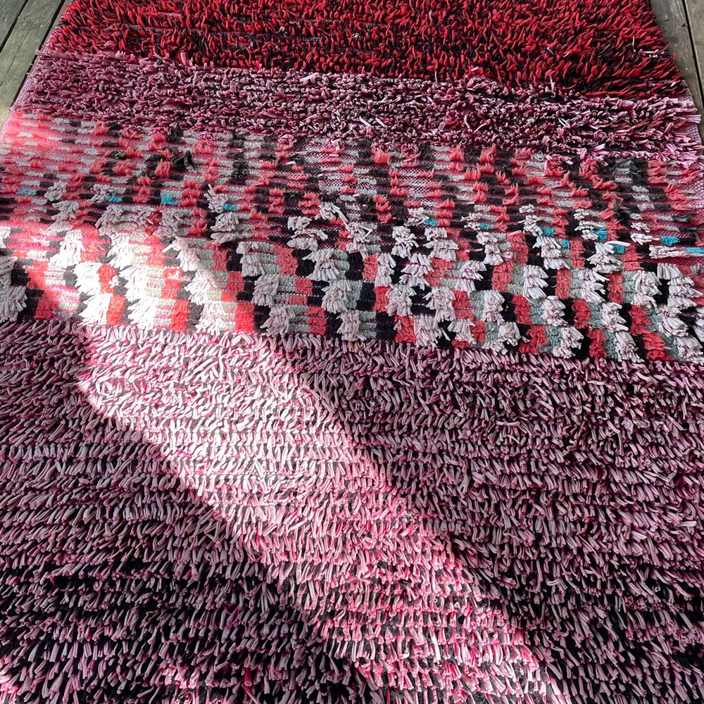 Authentic Moroccan Rug - Picture 7 of 7